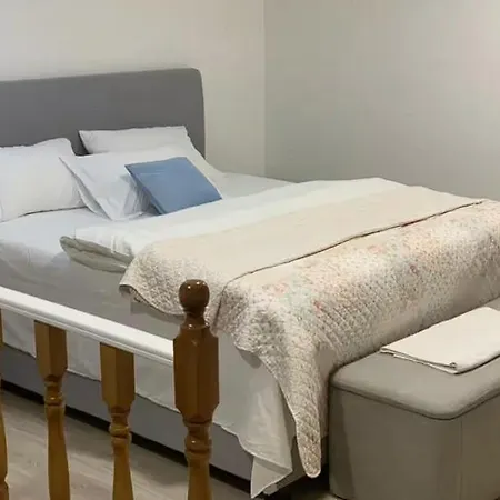 Located In A Quiet Area ! Casa de hóspedes *